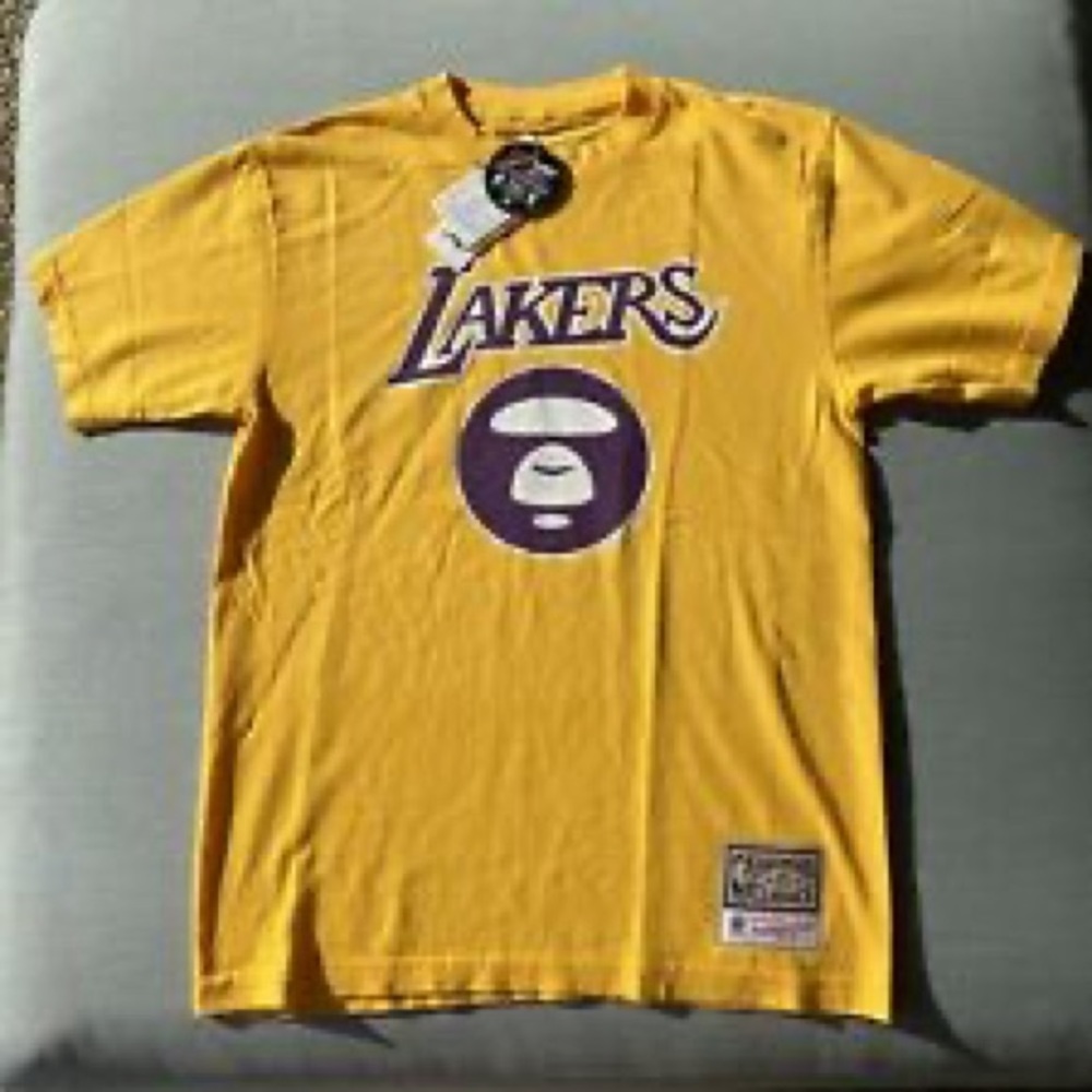 Bathing Ape xx Mitchell & Ness Laker Tee - Picture 4 of 6
